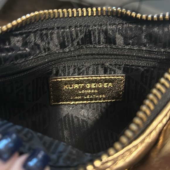 Kurt Geiger Kensington Gold, Quilted Leather Hobo with Oversized Chain Strap ✨ - Picture 4 of 13